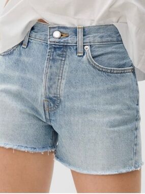 Classic Everlane Relaxed 90’s Light Blue Denim Shorts - Women's High-Rise Cut